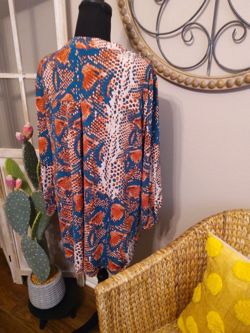 Dear Scarlett Teal and Orange Abstract Print Tunic - Picture 7 of 12